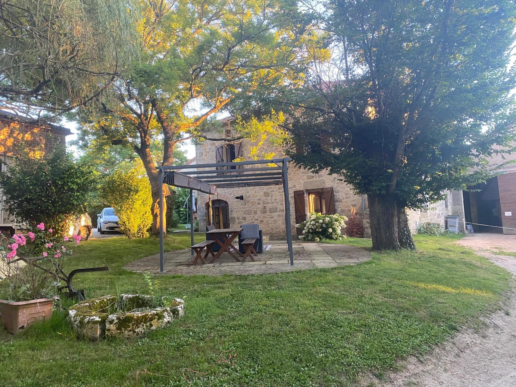Chez Sophie -Chambres D'Hotes, Gite Et Gite Equestre Clermont-Dessous Kültér fotó